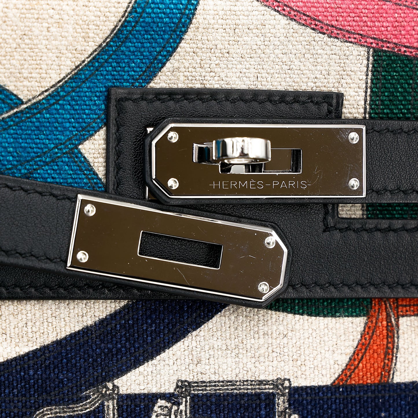 HERMÈS Kelly 32 Cavalcadour Toile de Camp